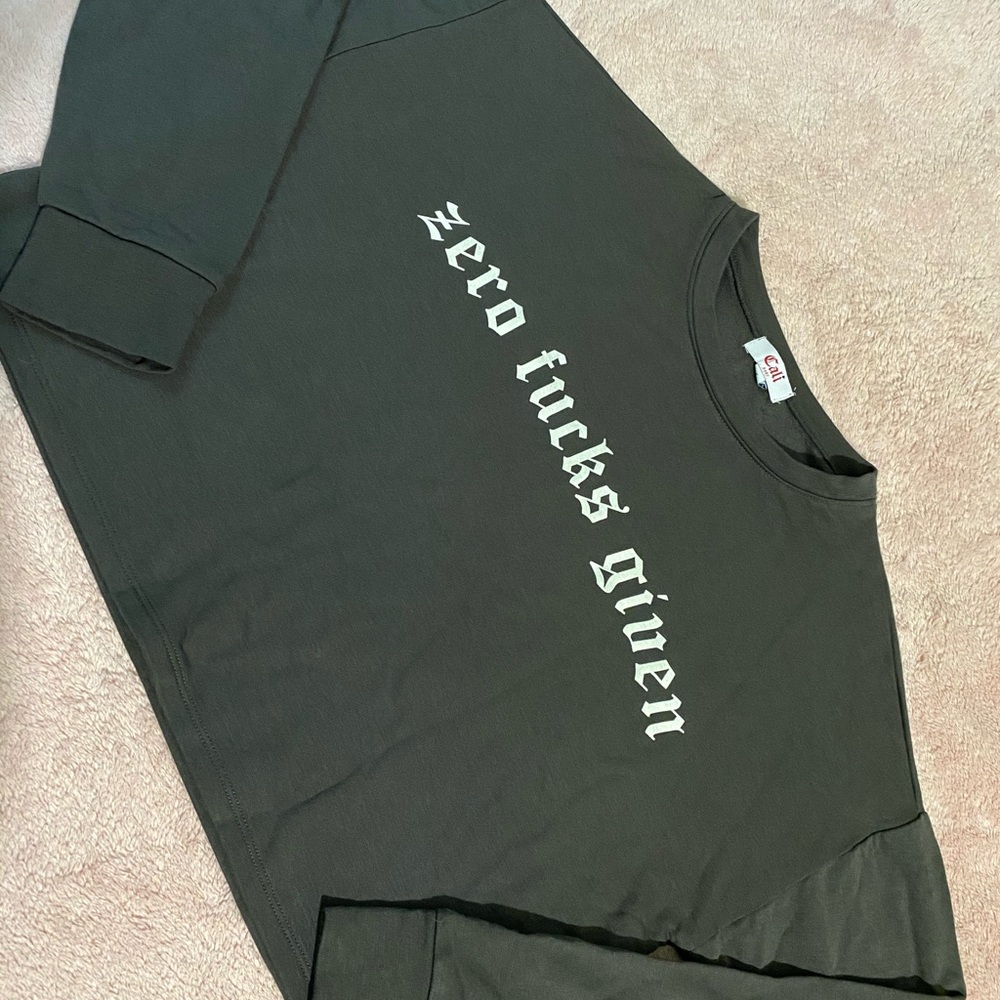 Long sleeve crop top